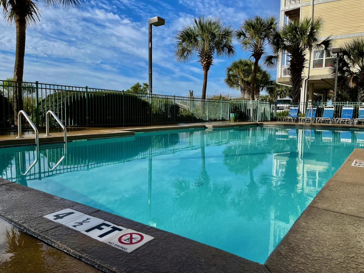 Oceanview Condo With Pool, Hot Tub, Balcony, Right On The Beach Myrtle Beach Exterior foto